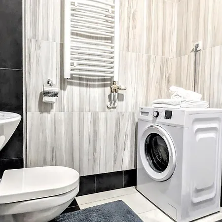Spacious & Attractive 600M-7Minuta Hoda Od Centra, Mogucnost Za Parking-Apartmani-Nsmilos Novi Sad Exterior foto